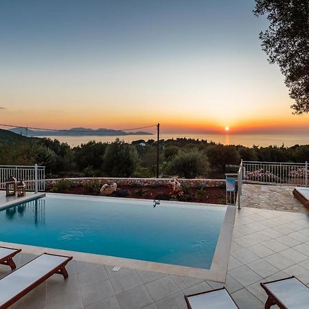 Fiscardo Luxury Stone Villa Alex ,With Sunset View! Фискардон Экстерьер фото